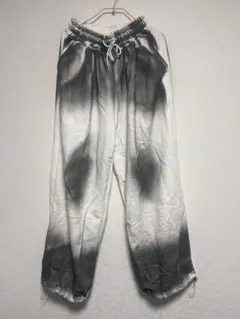 AGEM/9×.kom 『ARULE/アルール』 スプレー加工スウェットパンツ