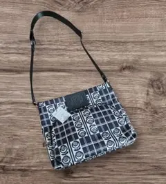 新品・未使用 ANNA SUI アナスイ ショルダーバッグ ジャーニー ブラック