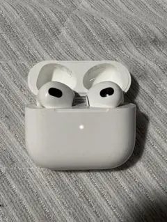 AirPods本体 充電ケース付き 第三世代