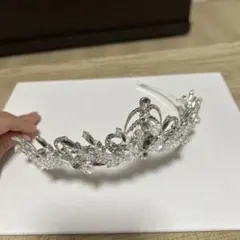 【最終値下げ】シルバークリスタルティアラ