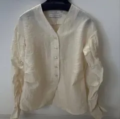 【nano universe】ギャザースリーブコンシャスブラウス　アイボリー