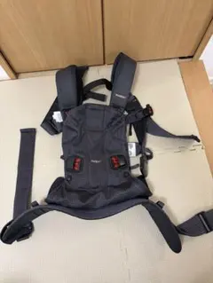 【最終値下げ価格】BABYBJÖRN 抱っこ紐 グレー メッシュのサムネイル