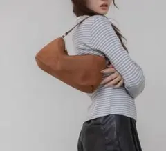 HEILIS（へイリス） ワンハンドル スエードショルダーバッグ