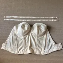 FOUR SIS & CO. ブライダルインナー