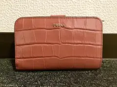 FURLA コーラルピンク　二つ折り財布 クロコダイル風