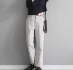 Wcloset ホワイト デニムパンツ スリット入りのサムネイル