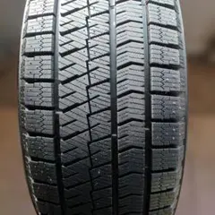 1本～】ピレリ ウインターアイスアシンメトリコRFT+ 225/50R17 - メルカリ
