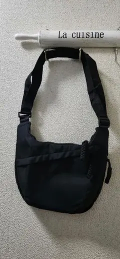 斜めかけボディバッグ