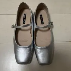 AMELY シルバー ストラップ付き フラットシューズのサムネイル