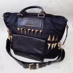 GIVENCHY「LALIA」2WAYバッグ スタッズ 黒のサムネイル