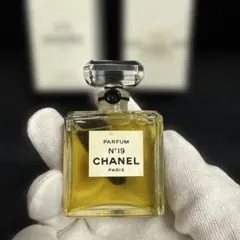 未開封】シャネル No.19 オードパルファム 50ml CHANEL 香水 - メルカリ
