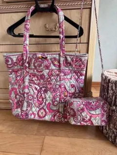 新品未使用タグ付き】Vera Bradley 花柄キルティングトートバッグ