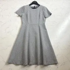 美品✨ Leilian レリアン ドット柄 フレアワンピース 半袖 モノトーンのサムネイル