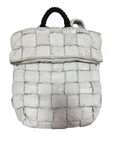 【早い者勝】BOTTEGA VENETA カセットバッグ　バックパック　リュックのサムネイル