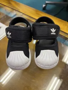 adidas サンダル 12cm