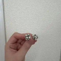 パールとクリスタルの花デザインピアス　結婚式用　成人式用