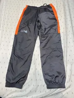 ウインドブレーカーパンツ　PUMA 150cm