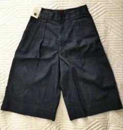 新品〈フェリシモ〉ダークデニム キュロット タック付き☆ウエスト67サイズ