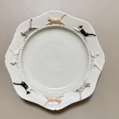 作家　陶芸作家　人気作家　うつわやみたす　プレート　希少　犬　ホワイト 作家 陶芸作家 人気作家 うつわやみたす プレート 希少 犬 ホワイト