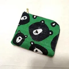 【187】クマ柄　L字ミニ財布