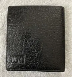新品！　DAKS 黒 レザー 二つ折り財布