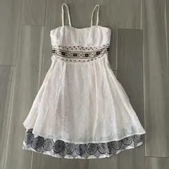 花柄刺繍キャミソールワンピース ピンク系 ミニ丈のサムネイル