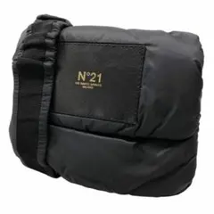 N゜21　ヌメロヴェントゥーノ　バッグ　ポーチ　ショルダーバッグ 未使用級✨N°21 ヌメロヴェントゥーノ ポーチバッグ＆ショルダー 黒