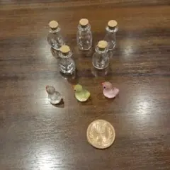 ミニガラス瓶5個とアヒルフィギュア3個セット