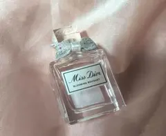 2025年最新】未使用香水の人気アイテム - メルカリ