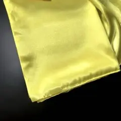 黄色　サテン　生地幅120✖️125㎝