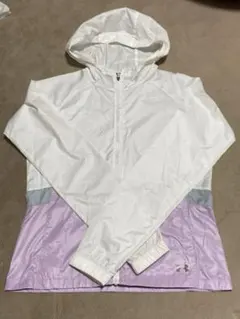 良品　アンダーアーマー　ウィンドーブレーカー　パープルホワイト