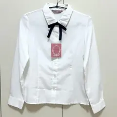 【タグ付き】未使用　キャサリンコテージ　ホワイト長袖シャツ ネイビーリボン付き
