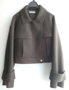 エポカ　新品タグ付きベージュジャケット セール】 ファンシーツィードジレ （ノーカラージャケット