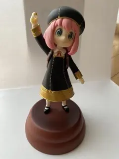 フィギュア　（アーニャ）