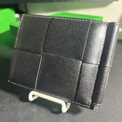 美品 ボッテガヴェネタ カセット マネークリップ 二つ折り財布ブラック×グリーンのサムネイル