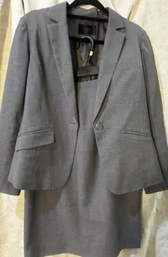 BEAMS グレー スーツセット　レディースのサムネイル