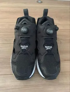 Reebok ポンプフューリー　スニーカー ブラック