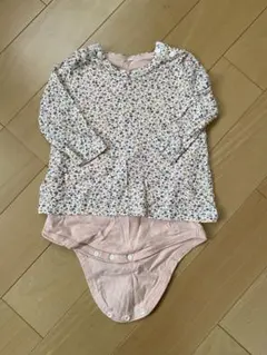 花柄ロンパース・カバーオール