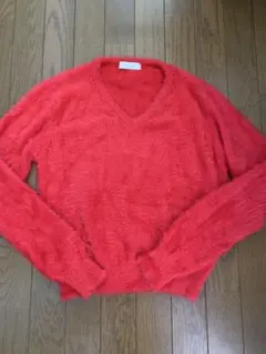 CECIL McBEE 赤 Vネック セーター M