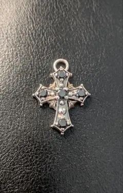 新品未使用　ライオンハートブラックスピネルクロスペンダントヘッド