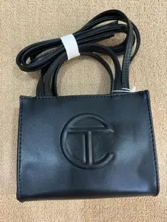 美品 Telfar 黑 ショルダーバッグ 合成皮革 ロゴ入り - メルカリ