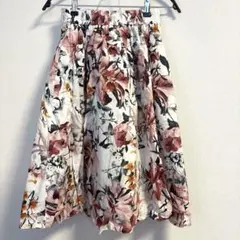 花柄フレアスカート 赤ベルト付き Mサイズ