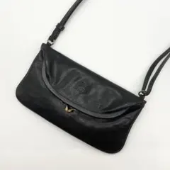 美品✨イルビゾンテ　ショルダーバッグ　がま口　2way　レザー　黒　フラップ