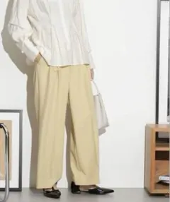 ナノユニバース　ベルト付きセミワイドツイルパンツ　イエロー