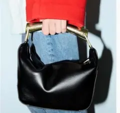 Item thumbnail for item fa15f5b7-d913-4ccb-96c6-0f0de041a756