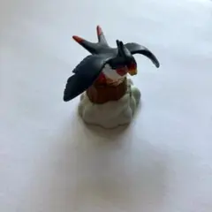 ポケモン　オオスバメ　フィギュア