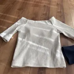 オフショルトップス