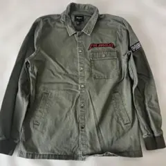 FOREVER 21 ミリタリー　シャツタイプ　ジャケット 世界都市　ワッペン付