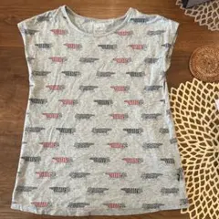 お値下げ☆UNIQLO リサラーソン　　130サイズ　Tシャツ