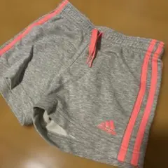 adidas ハーフパンツ グレー ピンク ライン